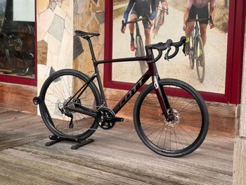 Scott, Addict Red Shimano 105 2x12