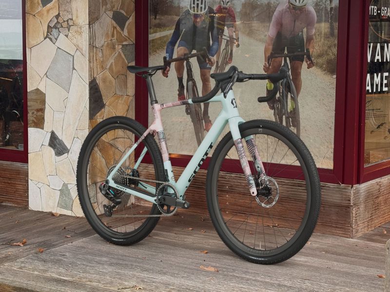 Used Scott Addict Gravel 10 2026 Road & Gravel