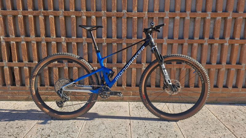 Used Mondraker F-PODIUM CARBON RR 2026 FLIGHT ATTENDANT X0 AXS 2026 MTB