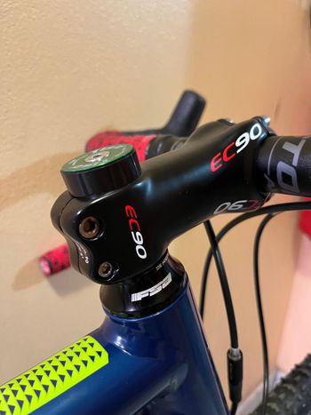 Used GT Grade Alloy CX Rival 2020 Road & Gravel, Blue — image 10 of 15