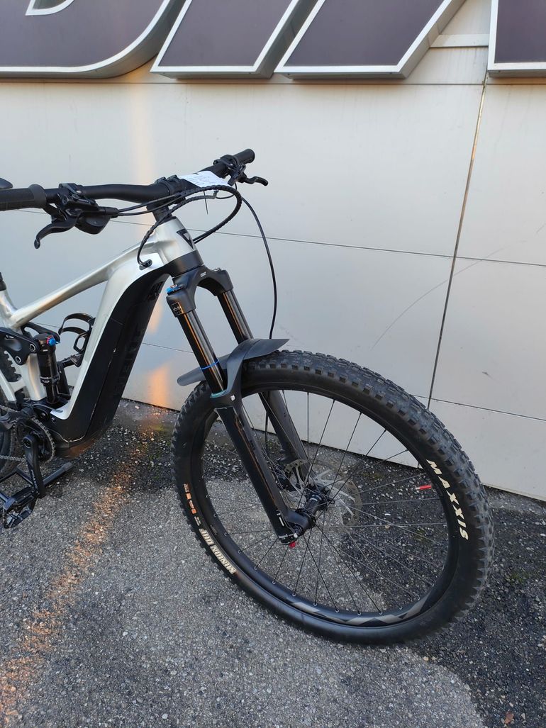 Used Giant Reign E+ 3 2024 2024 Mountainbike — image 6 of 14