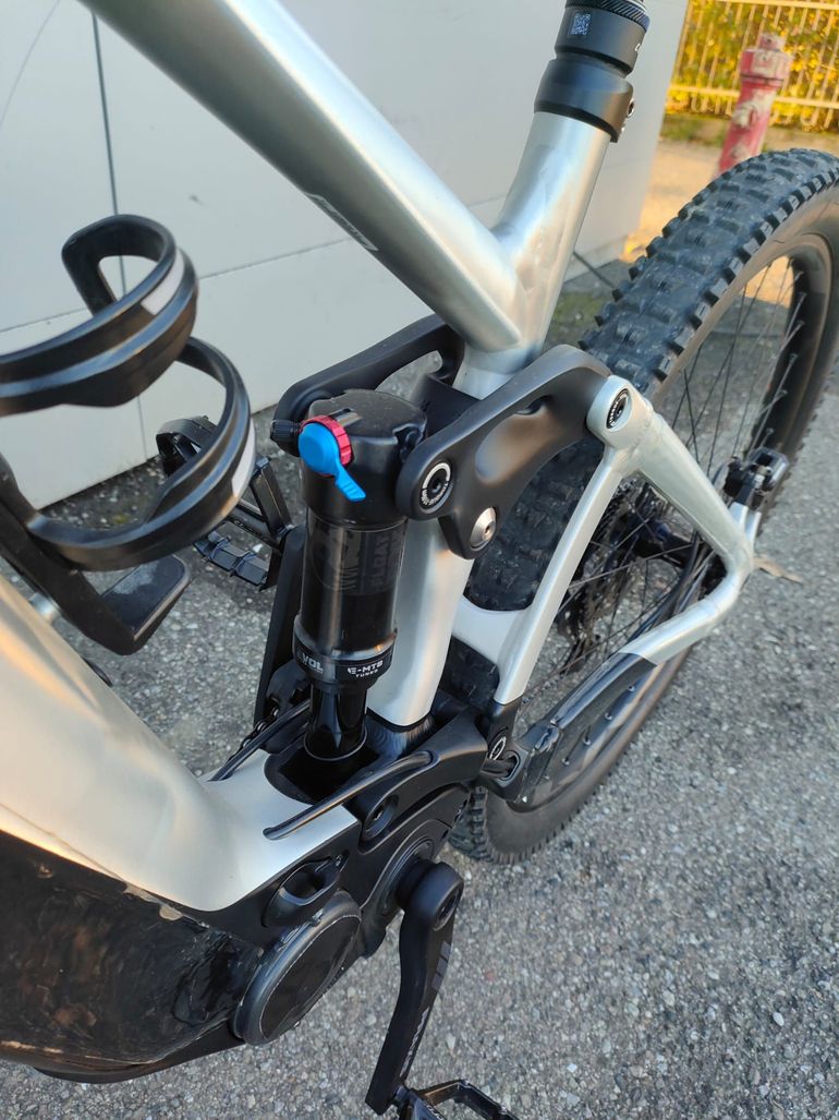 Used Giant Reign E+ 3 2024 2024 Mountainbike — image 9 of 14
