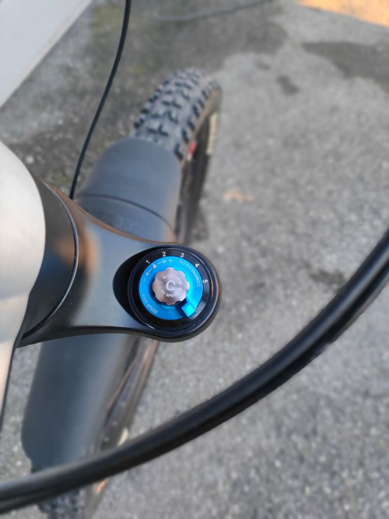 Used Giant Reign E+ 3 2024 2024 Mountainbike — image 7 of 14
