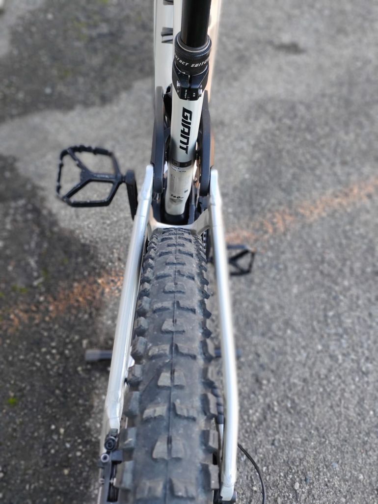 Used Giant Reign E+ 3 2024 2024 Mountainbike — image 8 of 14