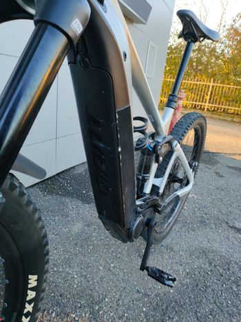 Used Giant Reign E+ 3 2024 2024 Mountainbike — image 10 of 14
