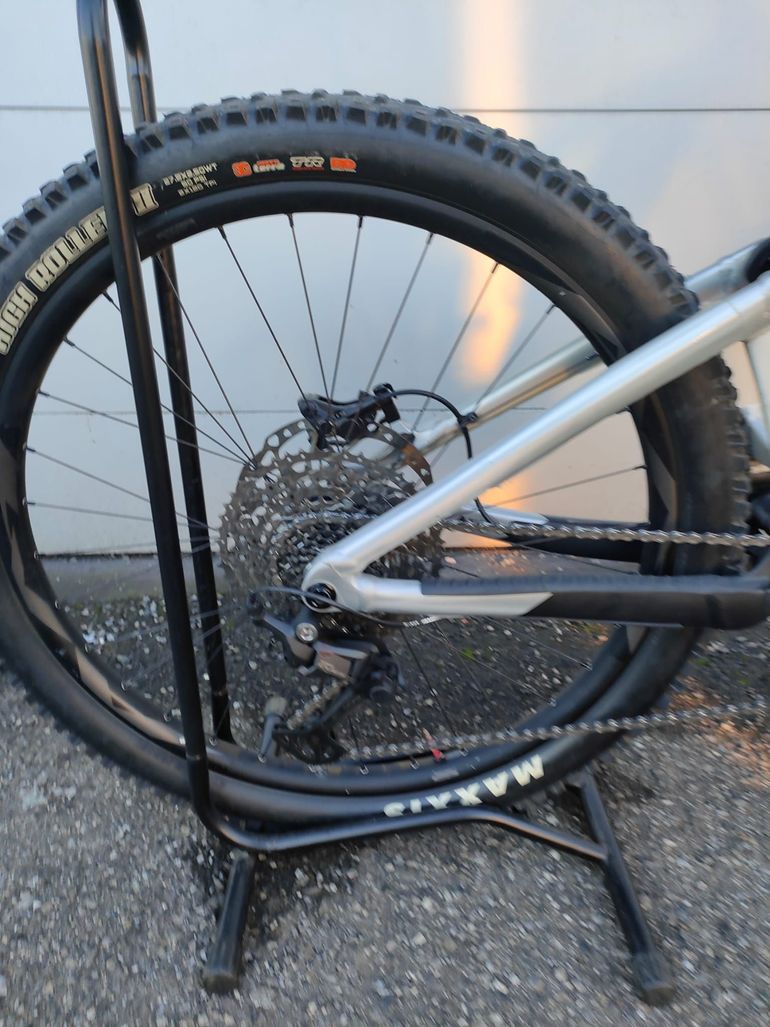 Used Giant Reign E+ 3 2024 2024 Mountainbike — image 4 of 14