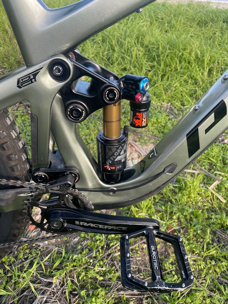 Pivot Firebird Shimano Deore XT 2024 Mountainbike d'occasion — image 6 sur 8