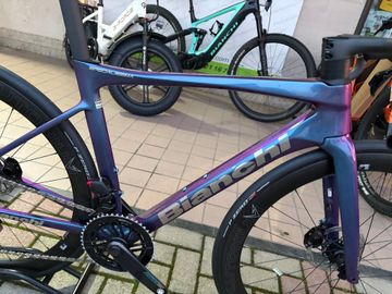 Brugt Bianchi Specialissima Pro SRAM AXS 2026 Road & Gravel — billede 2 af 13
