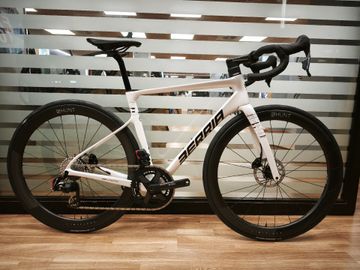 Used Berria Belador. SRAM Force eTap AXS 2025 Road & Gravel