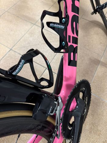 Used Bianchi Oltre XR4 Red eTap 2018 2018 Road & Gravel, Violett — image 2 of 8