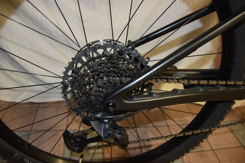 Käytetty Specialized Epic Evo Comp 2023 2023 Mountainbike — kuva 8 / 14
