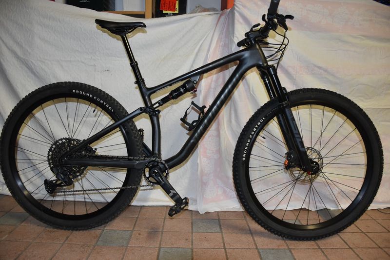Käytetty Specialized Epic Evo Comp 2023 2023 Mountainbike — kuva 14 / 14