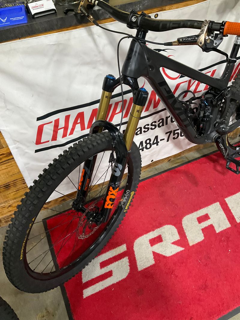 Used Pivot Mach 6 SRAM GX Eagle AXS 2022 Mountainbike, Black — image 5 of 5