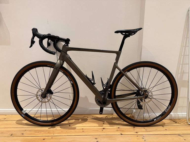 Used Cannondale SuperSix EVO SE 2023 2023 Road & Gravel, Light Gray — image 2 of 10