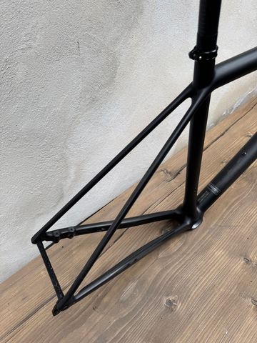 Used Specialized S-works 2025 Road & Gravel, Black — image 5 of 9