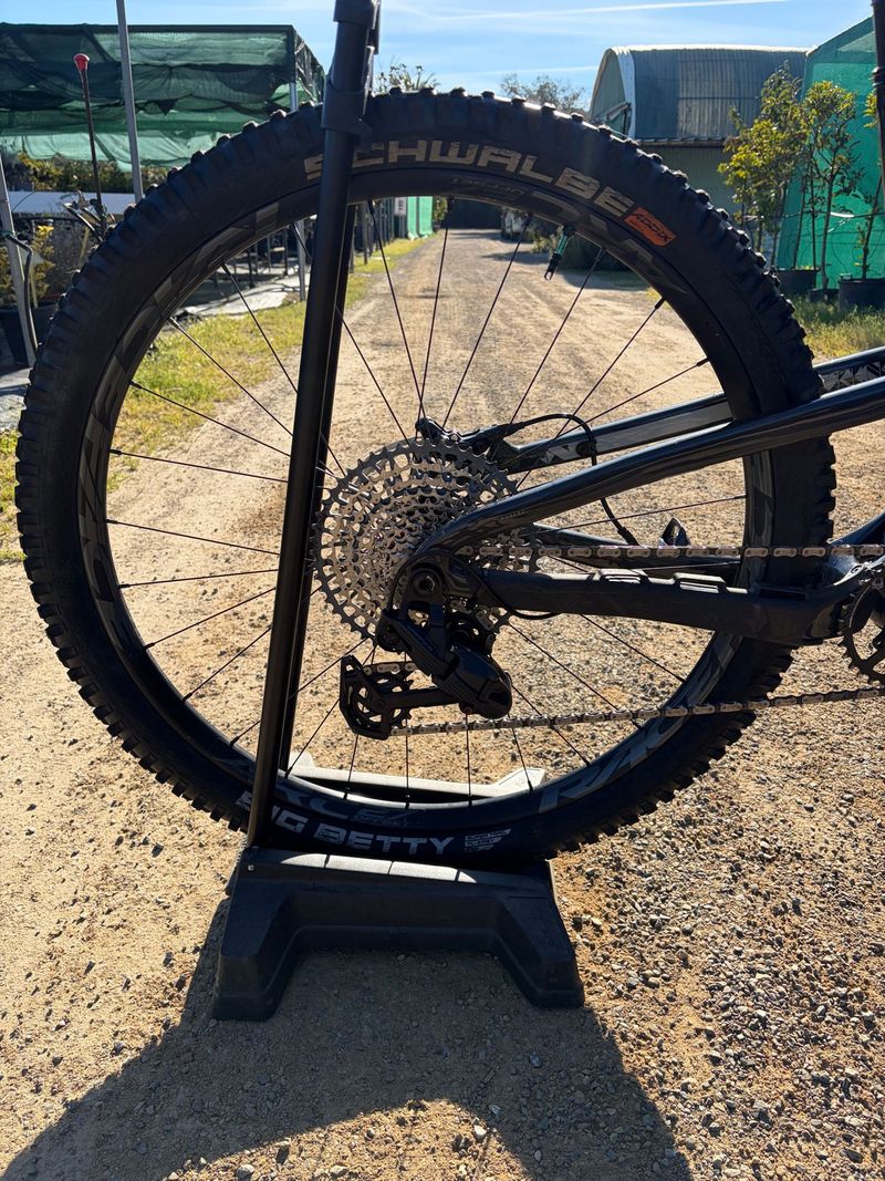 Propain Hugene Other SRAM 2024 Mountainbike d'occasion — image 3 sur 8