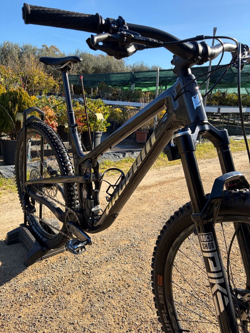 Propain Hugene Other SRAM 2024 Mountainbike d'occasion — image 4 sur 8