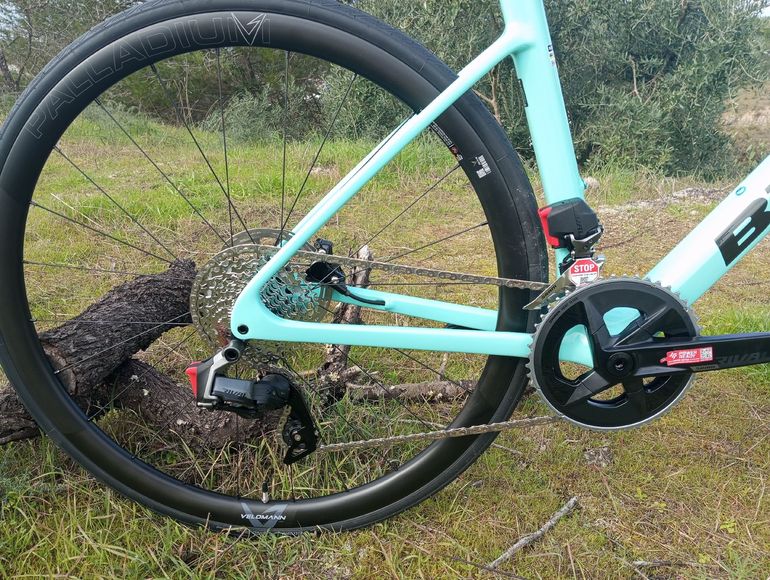 Used Bianchi Specialissima COMP Rival eTap AXS 2024 2024 Road & Gravel — image 5 of 10
