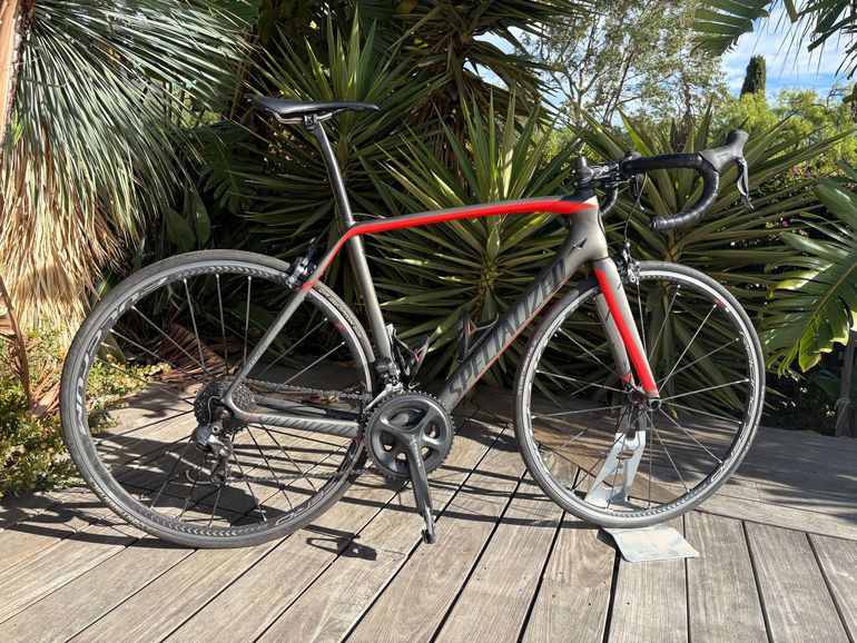 Used Specialized Tarmac Pro Ultegra Di2 2017 2017 Road & Gravel — image 1 of 19