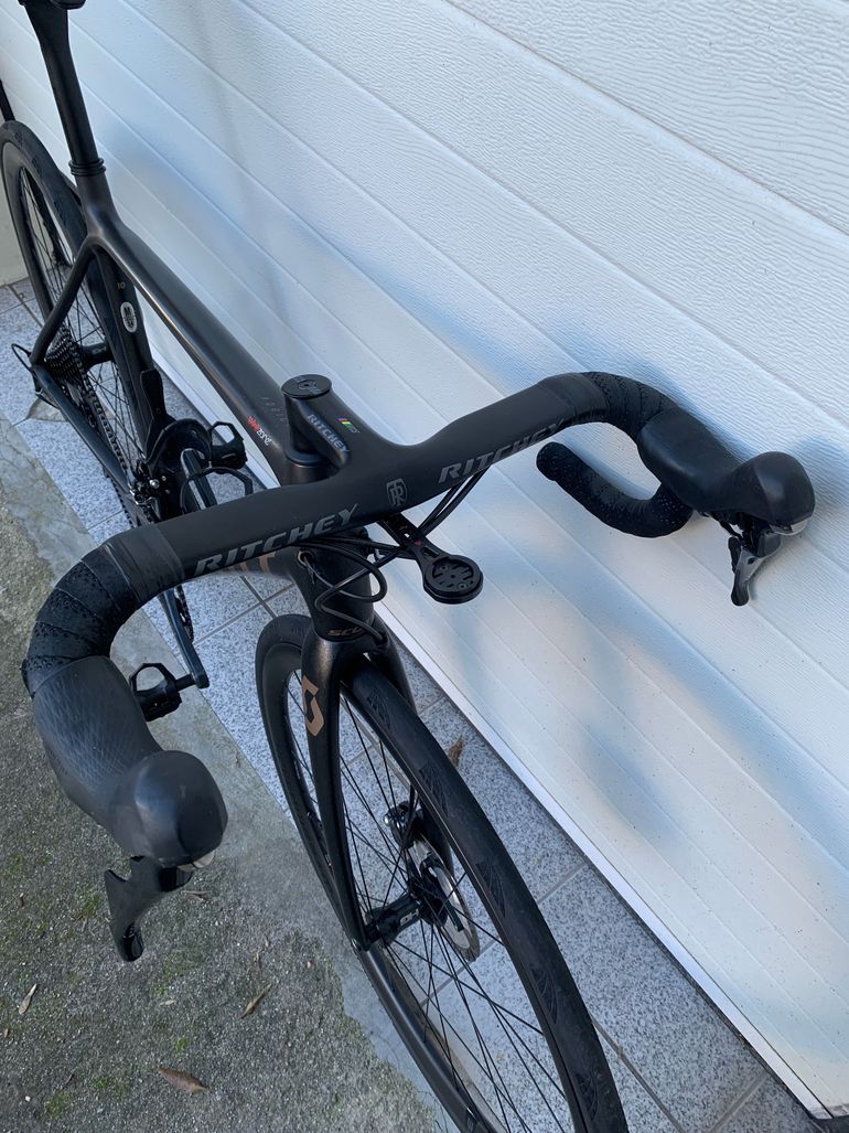 Used Scott Addict 10 disc carbon 2021 2021 Road & Gravel, Black — image 5 of 13