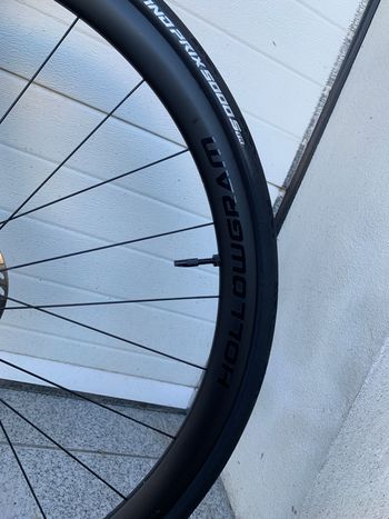 Used Scott Addict 10 disc carbon 2021 2021 Road & Gravel, Black — image 10 of 13