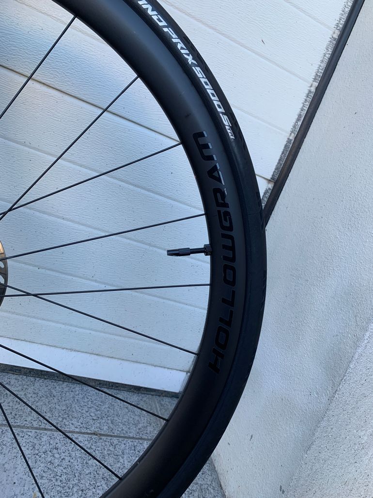 Used Scott Addict 10 disc carbon 2021 2021 Road & Gravel, Black — image 10 of 13