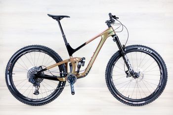 Used Giant Giant Trance X Advanced Pro SE 2024 Mountainbike — image 1 of 20