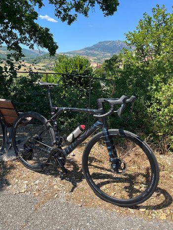 Used Lapierre Xelius SL Shimano Dura Ace Di2 2024 Road & Gravel — image 2 of 3