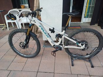 Pivot, Shuttle AM