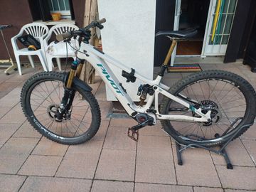 Pivot Shuttle AM 2024 MTB usato