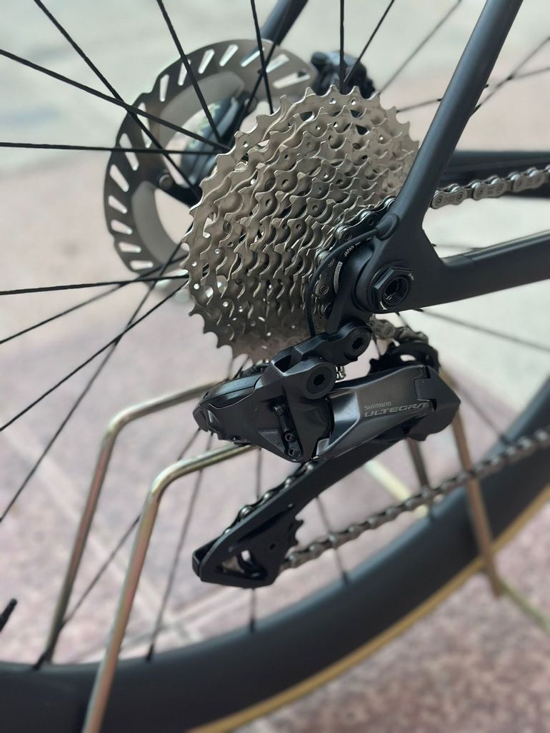 Used Orbea Orca M20iltd Pwr 2026 2026 Road & Gravel — image 2 of 10
