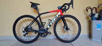 Used Trek Émonda SL 6 Disc Pro 2022 2022 Road & Gravel, Black — image 2 of 3