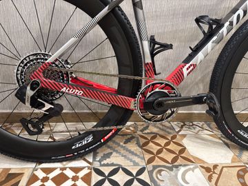 Used Factor ALUTO 2025 Road & Gravel, Light Gray — image 3 of 3
