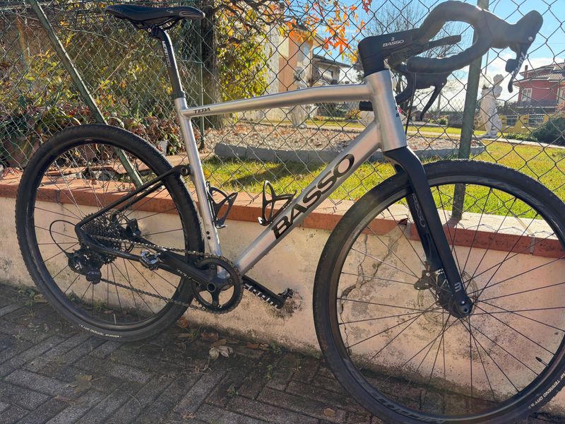 Used Basso Tera SRAM Apex 2024 Road & Gravel