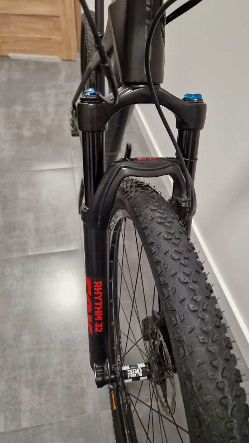 Used Focus Raven Shimano Deore XT 2018 Mountainbike, Black — image 7 of 8