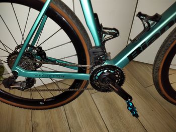 Used Bianchi Impulso RC Force AXS disc 2024 2024 Road & Gravel, Green — image 3 of 8
