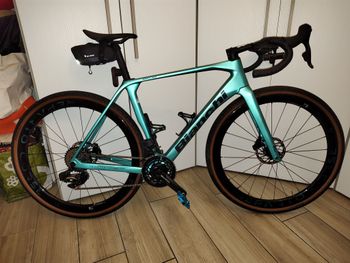 Used Bianchi Impulso RC Force AXS disc 2024 2024 Road & Gravel, Green — image 2 of 8