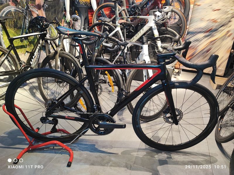 Used Colnago V3 Shimano Ultegra Di2 (12 Speed) 2024 Road & Gravel