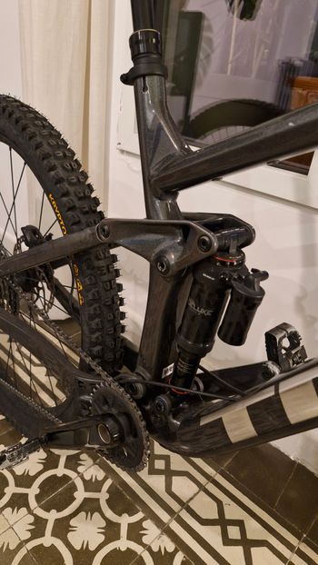 Used Trek Remedy 8 2022 Mountainbike, Black — image 6 of 12