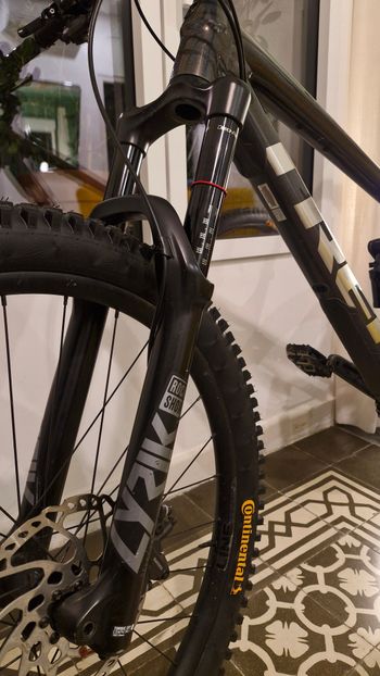 Used Trek Remedy 8 2022 Mountainbike, Black — image 4 of 12