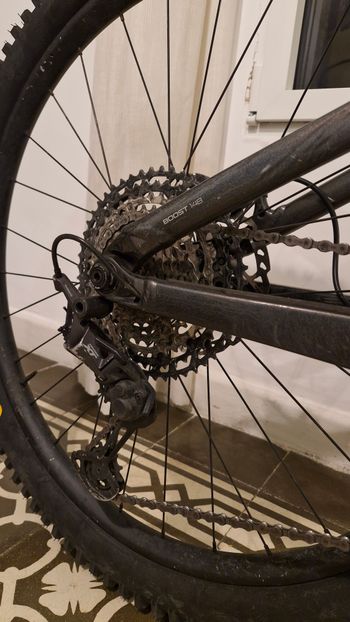 Used Trek Remedy 8 2022 Mountainbike, Black — image 8 of 12