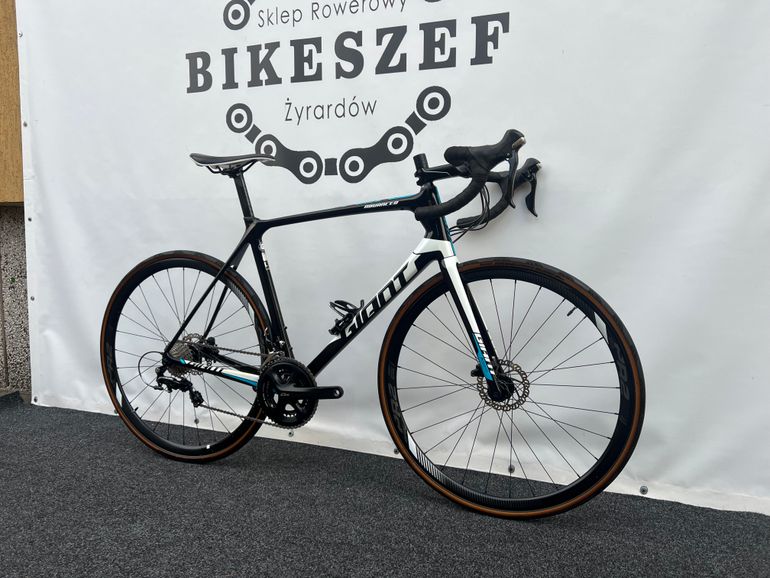 Used Giant TCR ADVANCED 2 Carbon 2020 Road & Gravel, Schwarz — image 1 of 18