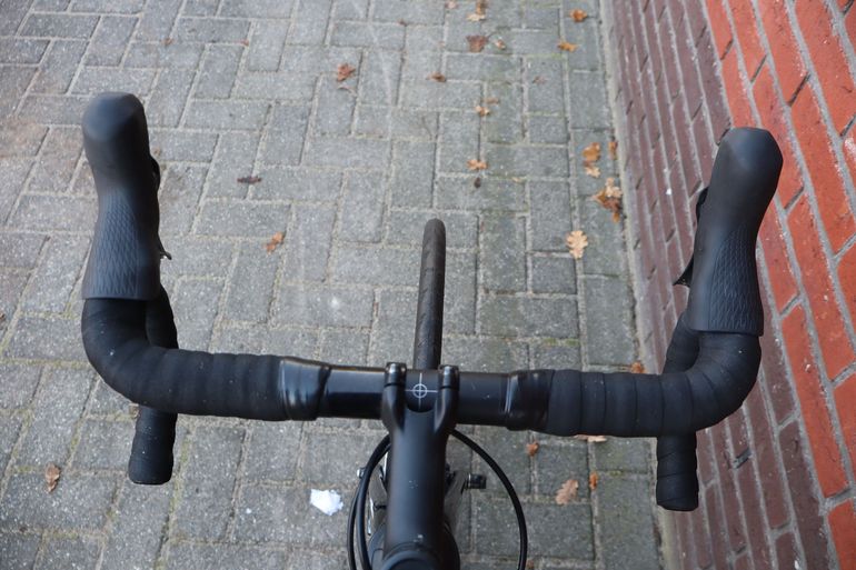 Used Focus IZALCO MAX DISC 8.8 2021 2021 Road & Gravel, Negro — image 8 of 12