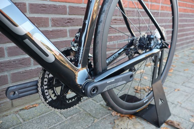 Used Focus IZALCO MAX DISC 8.8 2021 2021 Road & Gravel, Negro — image 9 of 12