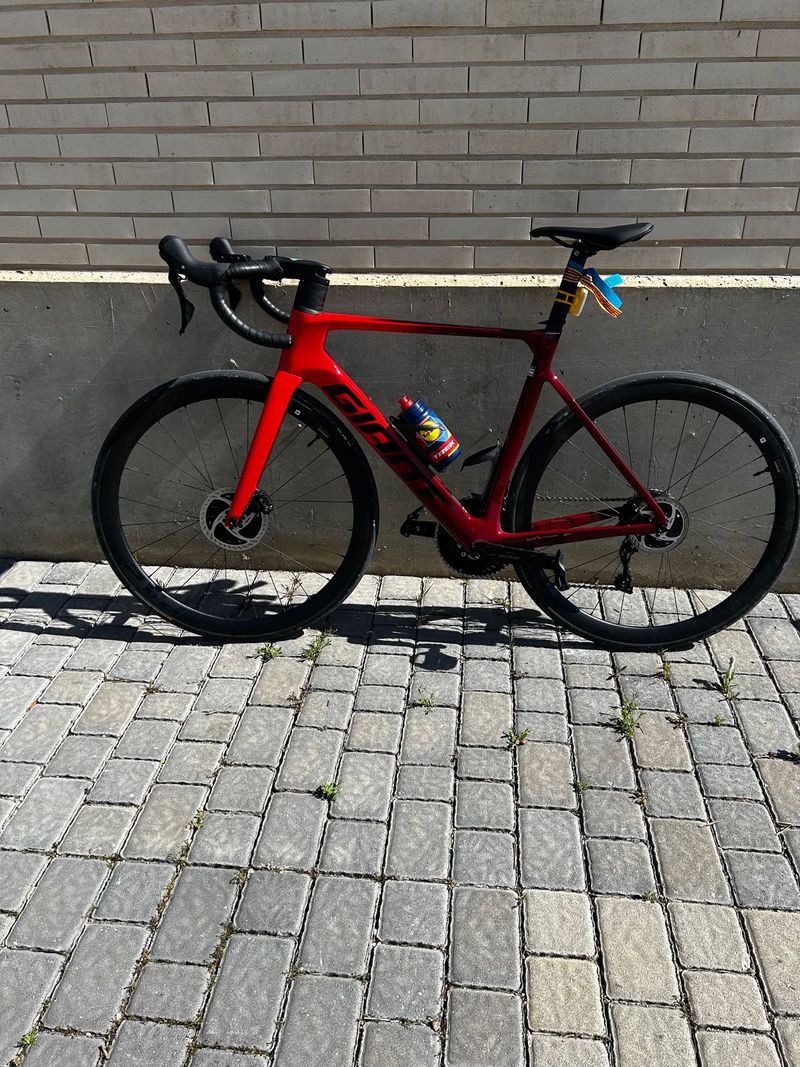 Käytetty Giant Propel Advanced 2 2024 2024 Road & Gravel — kuva 2 / 8