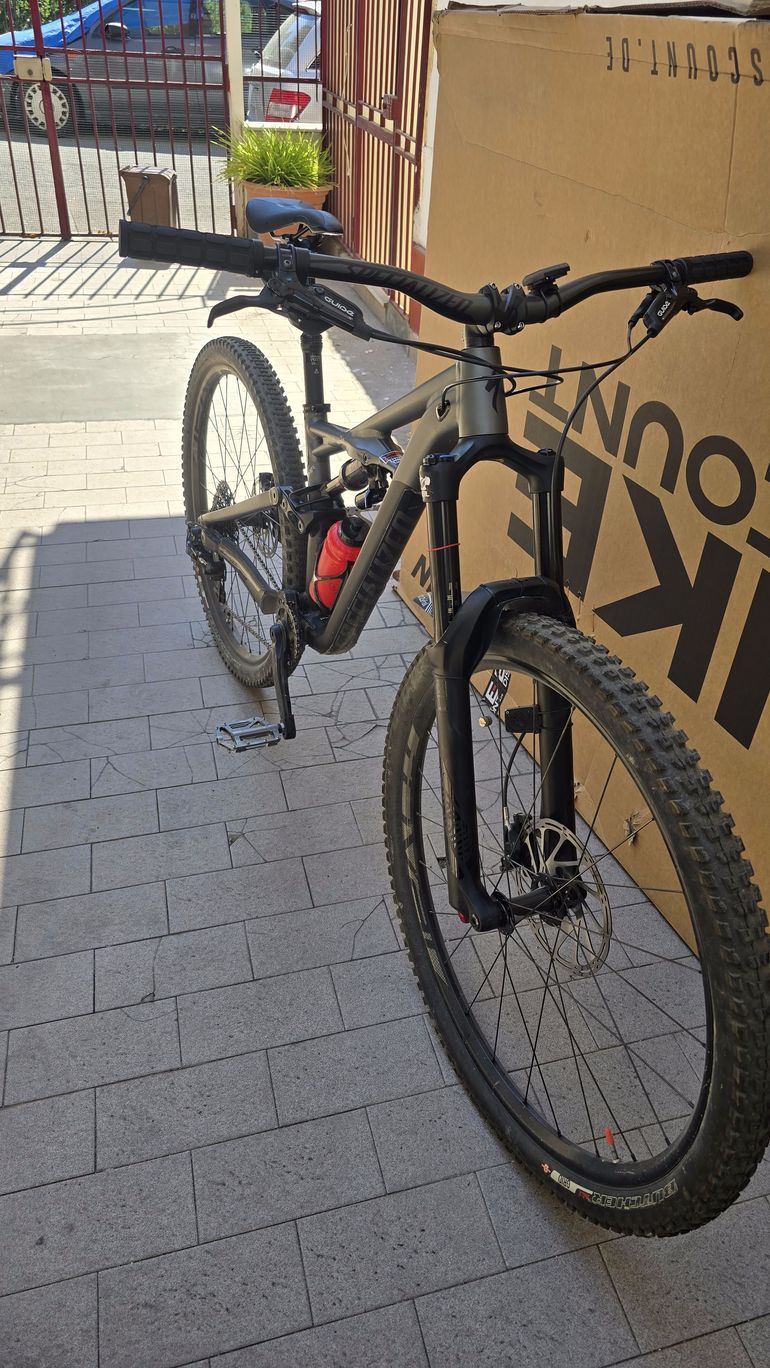 Used Specialized Enduro SRAM Red eTap AXS 2018 Mountainbike, Black — image 5 of 7