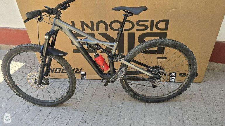 Used Specialized Enduro SRAM Red eTap AXS 2018 Mountainbike, Black — image 1 of 7