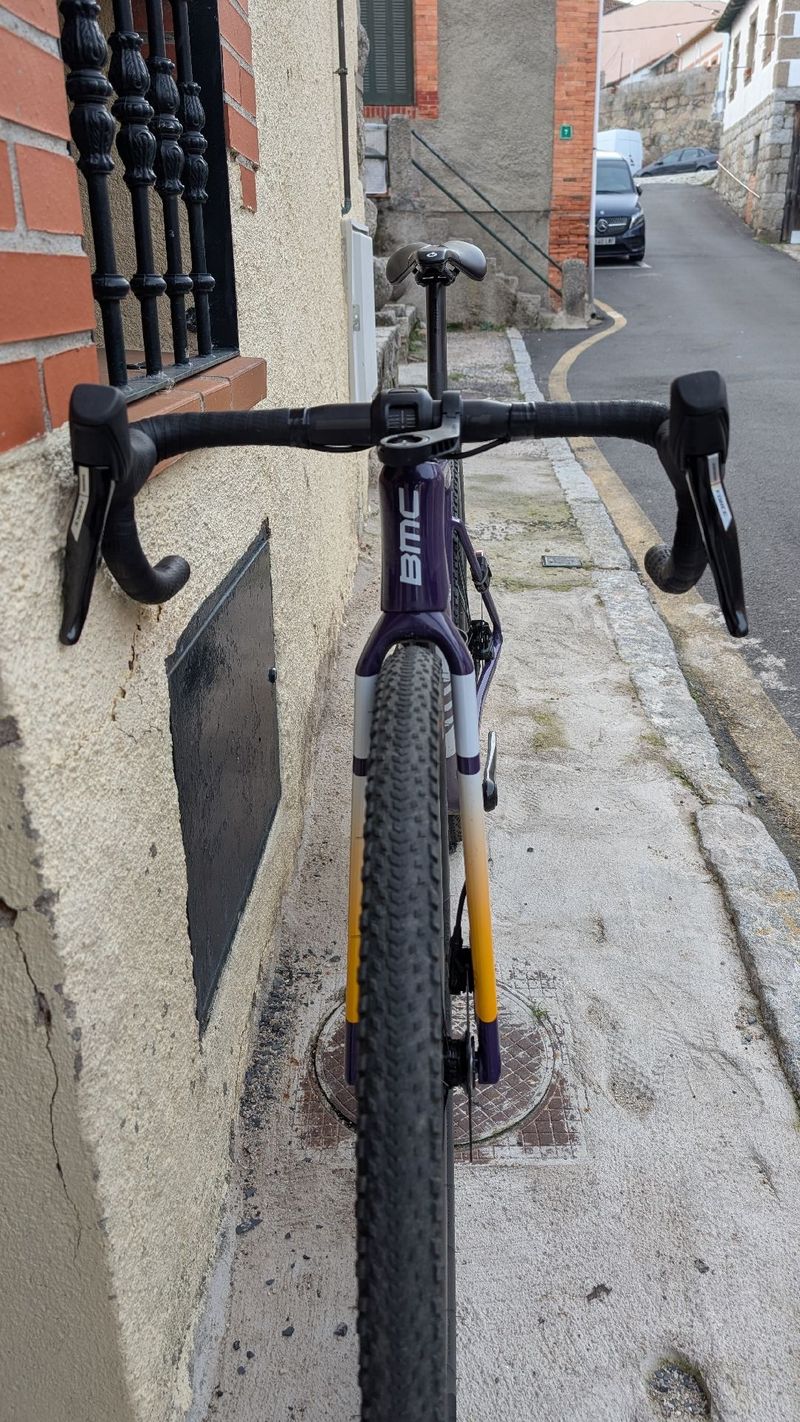 Gebrauchtes BMC Kaius SRAM Force eTap AXS 2024 Road & Gravel, Violett — Bild 2 von 5