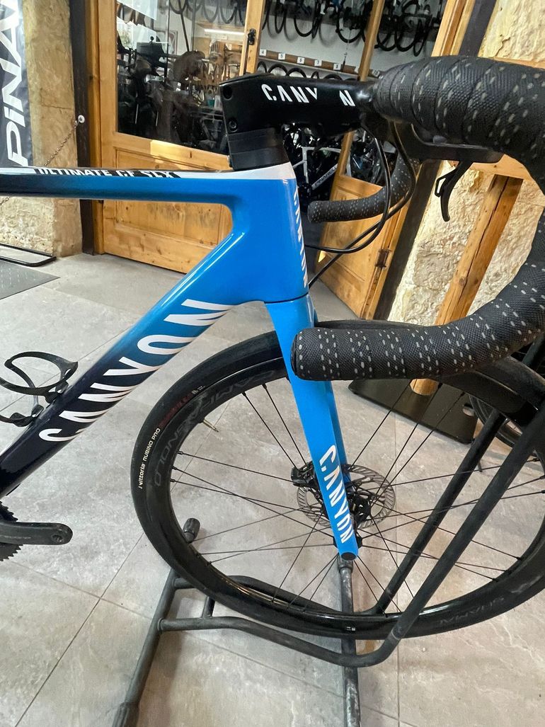 Used Canyon Ultimate CF SLX Disc 9.0 Team Movistar 2020 2020 Road & Gravel — image 6 of 12