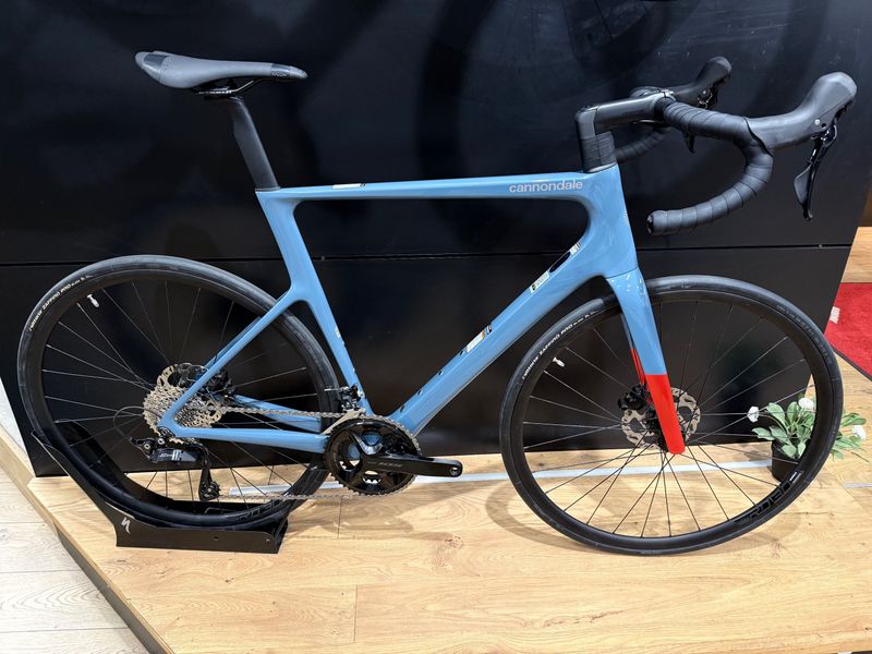 Käytetty Cannondale SuperSix EVO 4 2024 2024 Road & Gravel